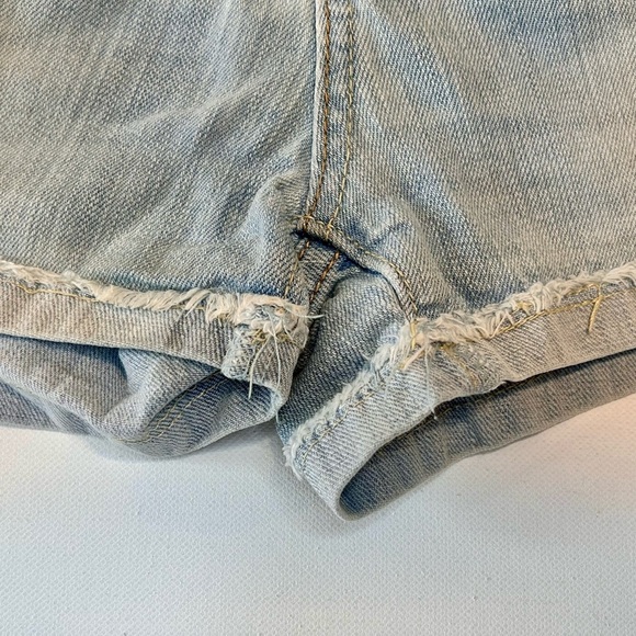 Final Price Y2K Light Denim Booty Shorts size 5 Malibu - Picture 4 of 5